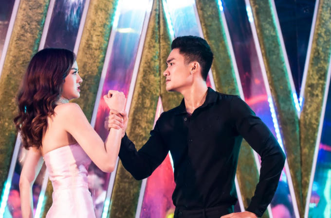  Kiều Ngân là một trong số ít chân dài có thành tích học tập “khủng” trong showbiz.