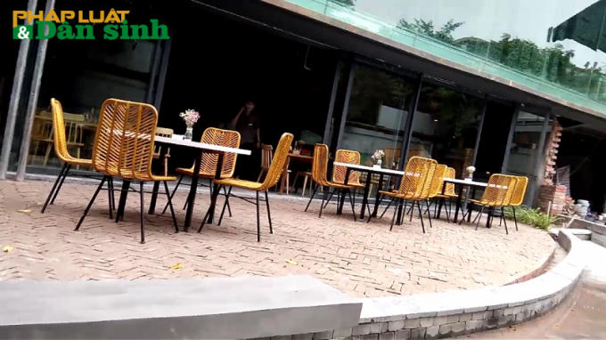 Quang cảnh tầng 1 được sử dụng để kinh doanh hàng quán?