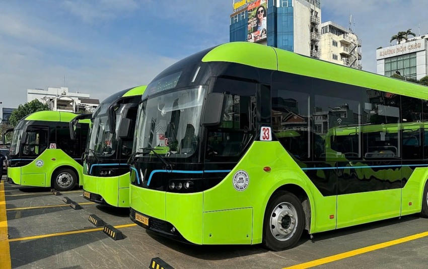 Tuyến xe buýt số 33 (Bến xe An Sương – Suối Tiên – Đại học Quốc gia TP.HCM). Ảnh: Giang Anh