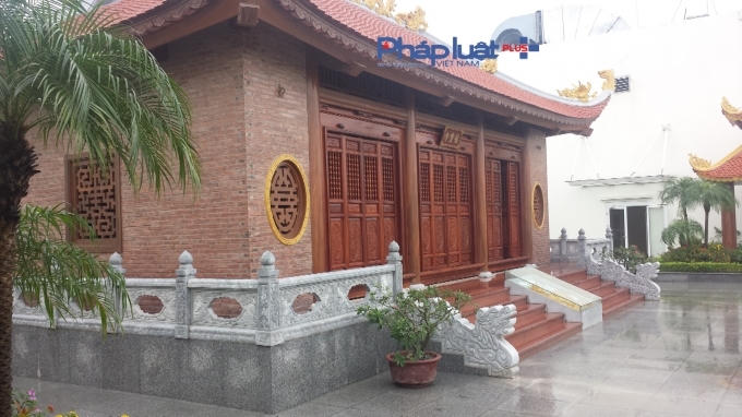 Ngôi chùa được xây trên tầng thượng của tòa nhà Hòa Bình Green City.