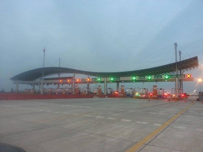 Đìu hiu trạm thu phí trên tuyến cao tốc Hà Nội - Hải Phòng.