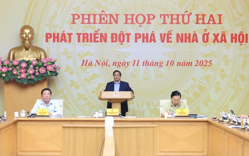 Thủ tướng Phạm Minh Chính phát biểu tại phiên họp thứ hai của Ban Chỉ đạo Trung ương về chính sách nhà ở và thị trường bất động sản - Ảnh: VGP