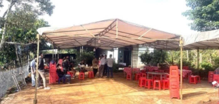 Người thân đang tổ chức lo hậu sự cho bà T. và hai cháu nhỏ. Ảnh: T. H