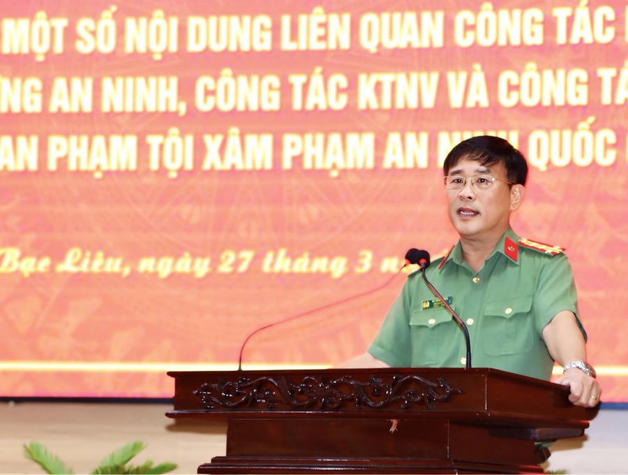 Đại tá Lê Thanh Hùng - Phó Giám đốc Công an tỉnh Bạc Liêu, phát biểu chỉ đạo Hội nghị.