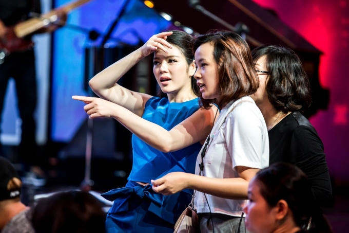 Lý Nhã Kỳ đẹp hút mắt, trổ tài vũ đạo gây bất ngờ