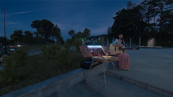 Yến Phương chọn cách đối mặt với căn bệnh lạ và dùng âm nhạc để ngợi ca tình yêu, cuộc sống.