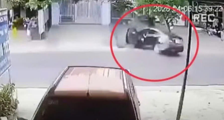 Ô tô "mất lái" khiến một người tử vong ở Phú Yên.