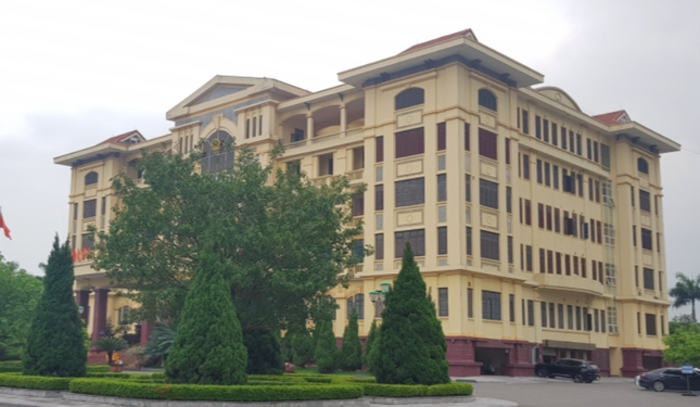 Trụ sở UBND tỉnh Hưng Yên (Báo Tiền phong).