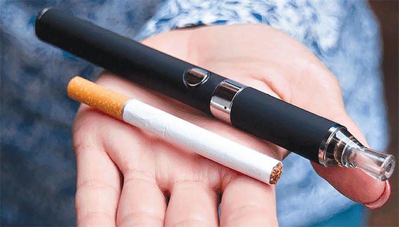 Cần chuyển đổi từ thuốc lá điếu đốt cháy sang các sản phẩm giảm thiểu tác hại. (Ảnh minh họa) 