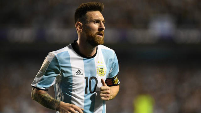 Messi được cho là can thiệp vào các quyết định sử dụng người của HLV Sampaoli