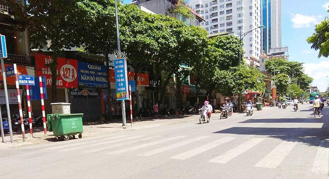 Những tuyến phố đông đúc các phương tiện di chuyển và thường xuyên tắc đường bỗng được thông thoáng "đột xuất".