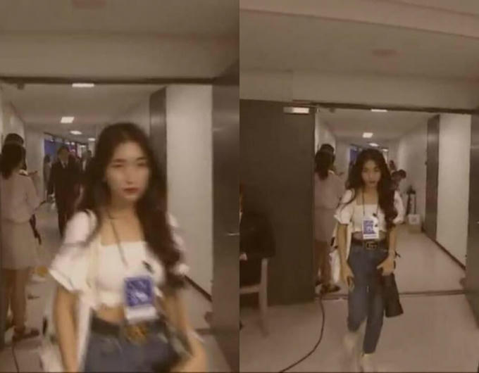 Hình ảnh nữ ca sĩ trong hậu trường lễ trao giải.