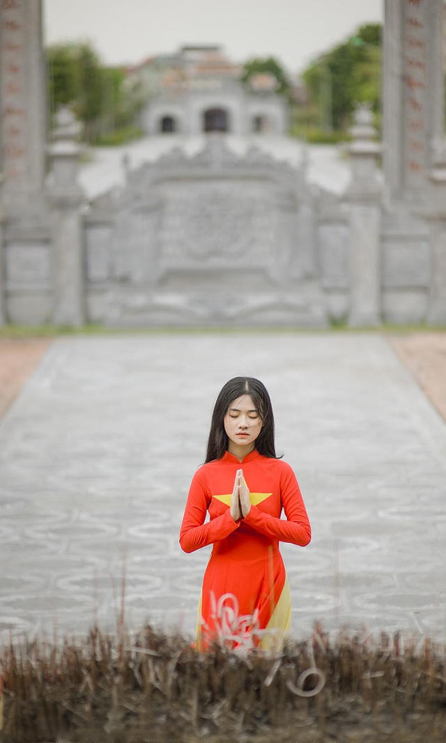 Linh Anh cũng giữ cho mình tinh thần thoải mái nhất để bước vào năm học lớp 12 với những kỳ thi cam go, căng thẳng phía trước. Linh Anh tin rằng, sự nỗ lực, cố gắng rồi sẽ được đền đáp bằng kết quả xứng đáng mà thôi.