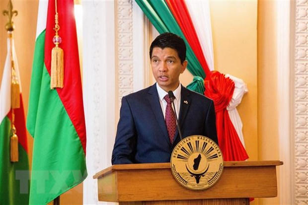 Tổng thống Andry Rajoelina phát biểu tại cuộc họp báo ở Antananarivo, Madagascar. (Ảnh: AFP/TTXVN)