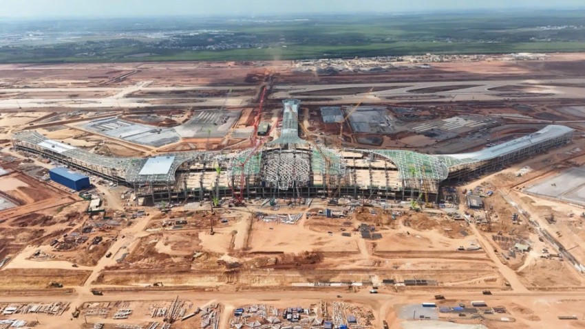 Hàng nghìn kỹ sư, công nhân đang khẩn trương thi công dự án Sân bay Long Thành.