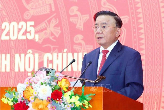 Thường trực Ban Bí thư Trần Cẩm Tú phát biểu kết luận Hội nghị. Ảnh: TTXVN