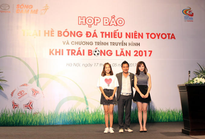 Các khách mời của Chương trình truyền hình Khi Trái Bóng lăn - Diệu Nhi - Hồng Sơn - Tú Linh.