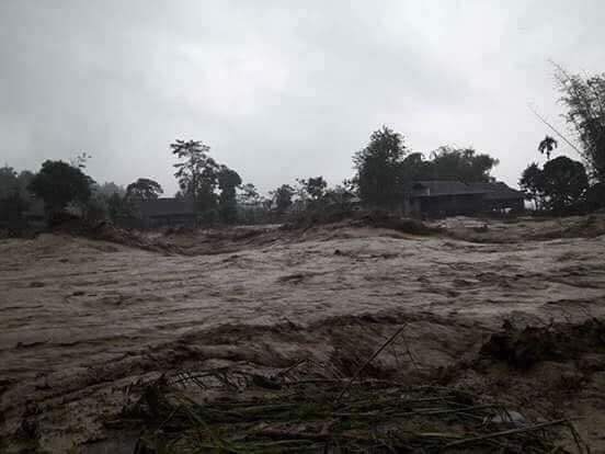 Mưa lớn đã làm cho nhiều tuyến đường trên địa bàn tỉnh Sơn La bị chia cắt.