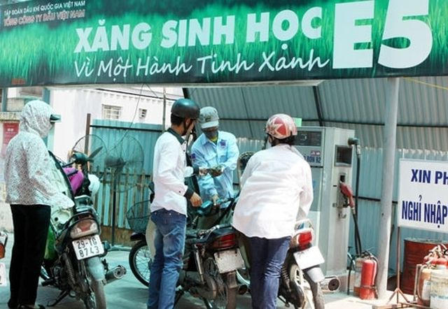 Xăng sinh học E5 vẫn chưa thật sự phát triển tương xứng với mục tiêu.
