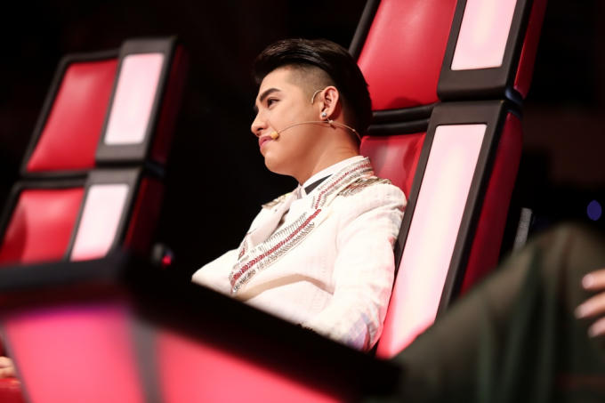 Giọng h&aacute;t Việt 2017 tập 12: Han Sara lần đầu h&aacute;t tiếng Anh l&agrave;m b&ugrave;ng nổ s&acirc;n khấu The Voice