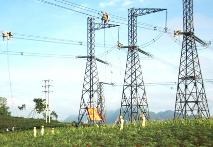 Giới chuyên môn cho rằng, riêng hệ thống truyền tải điện quốc gia, Nhà nước cần nắm độc quyền trong đầu tư, quản lý vận hành.