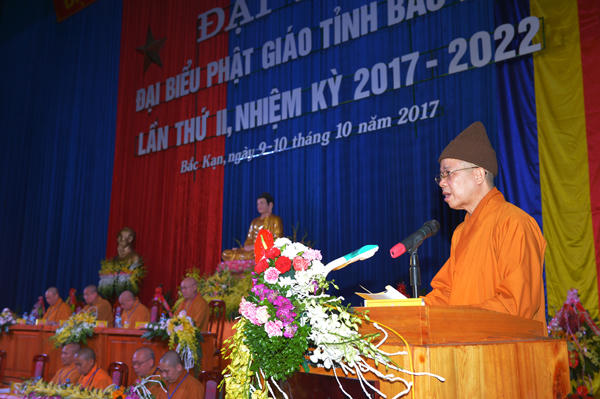 Thượng tọa Thích Thanh Quyết - Phó Chủ tịch HĐTS, Trưởng BTS GHPGVN tỉnh Bắc Kạn phát biểu tại Đại hội.