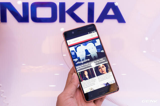 Tr&ecirc;n tay Nokia 5 ch&iacute;nh h&atilde;ng: Smartphone vỏ kim loại thời trang, gi&aacute; 4,3 triệu đồng