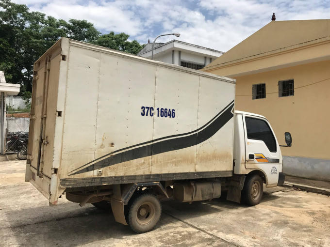 Chiếc ô tô mà nhóm cẩu tặc trang bị để đi trộm chó.