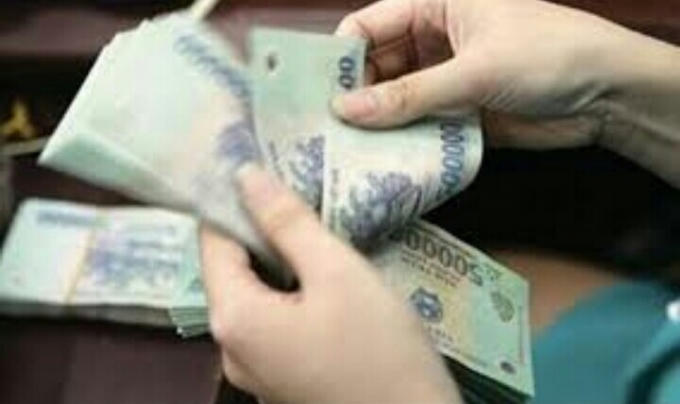 Bình tự ý nâng tổng hệ số lương của cán bộ, giáo viên nhà trường lên cao hơn so với thực tế, nhằm tăng tổng quỹ lương tháng để lấy tiền chênh lệch.