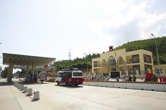 Địa ốc 24h: Hà Nội muốn mở rông ga sân bay Nội Bài, giải mã tảng băng chìm thị trường căn hộ