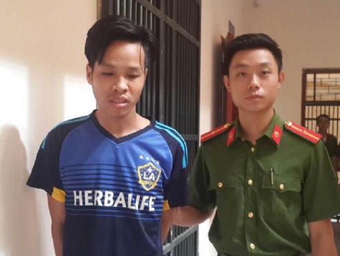 Đối tượng Phùng Văn Thảo bị cơ quan điều tra- Công an quận Đống Đa bắt giữ ngay tại bệnh viện nhi Trung ương.