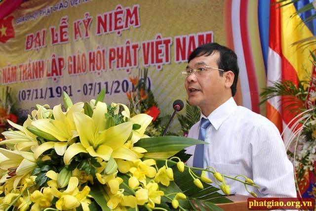Ông Nguyễn Trung Thảo, Phó Chủ tịch UBND tỉnh phát biểu chúc mừng.