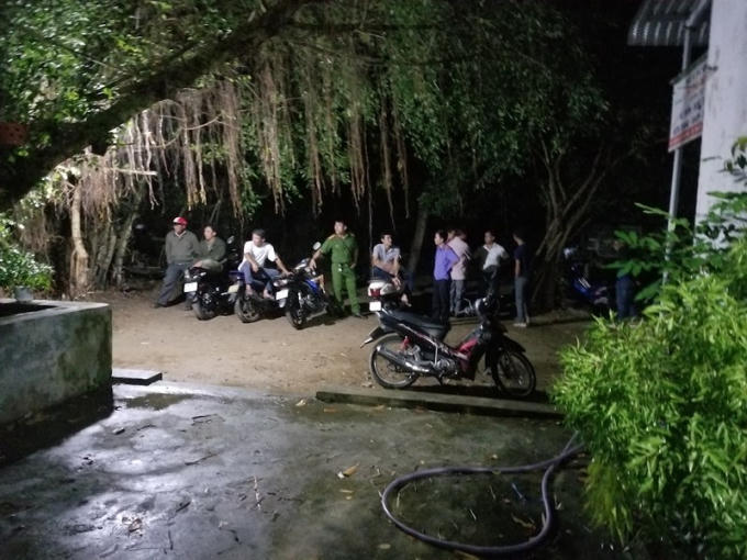 Hiện trường vụ việc một người đàn ông tử vong bất thường tại nhà riêng.