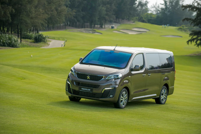 Peugeot Traveller Premium đẳng cấp, phong cách Pháp