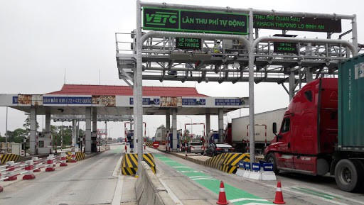 Triển khai thu phí tự động chậm: Bộ GTVT nhận phê bình nghiêm khắc