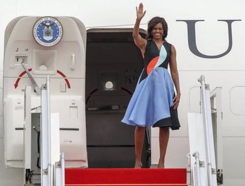 Bà Obama trong chuyến thăm Campuchia năm ngoái (Ảnh: Reuters).