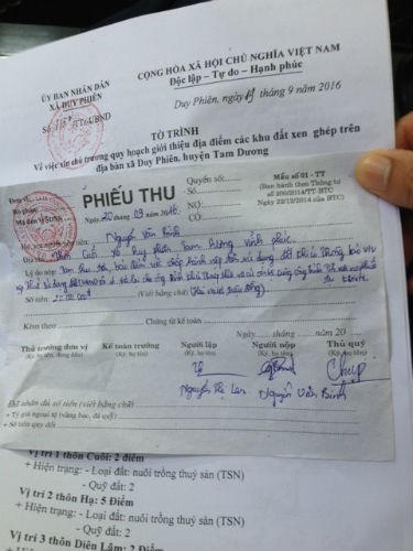 Phiếu thu 20 triệu đồng/hộ của UBND xã Duy Phiên.