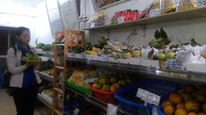 Từ rau, củ, quả cho đến thịt, cá đều được lấy mẫu và kiểm định được khi đưa đến tay người tiêu dùng.