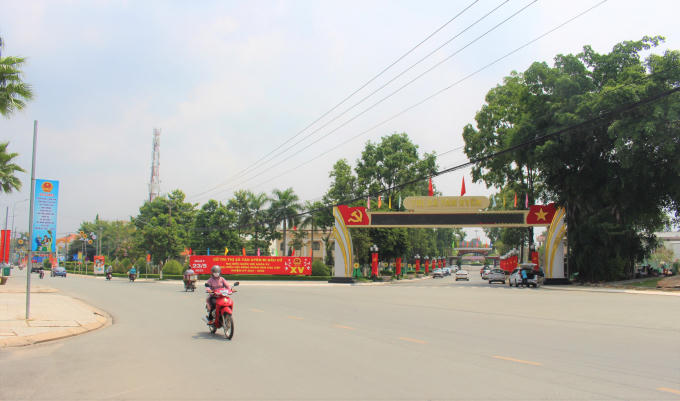 hinh thi xa tan uyen
