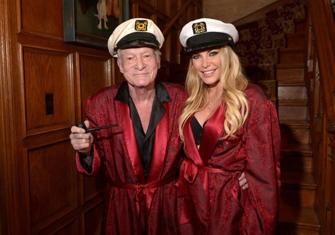 Hugh Hefner và Crystal Hefner -  người vợ thứ ba, cũng là vợ cuối cùng của ông, vào năm 2014.