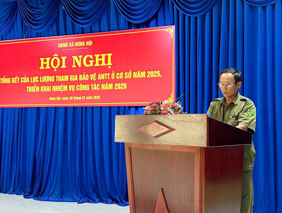 Đại biểu phát biểu tham luận tại Hội nghị.