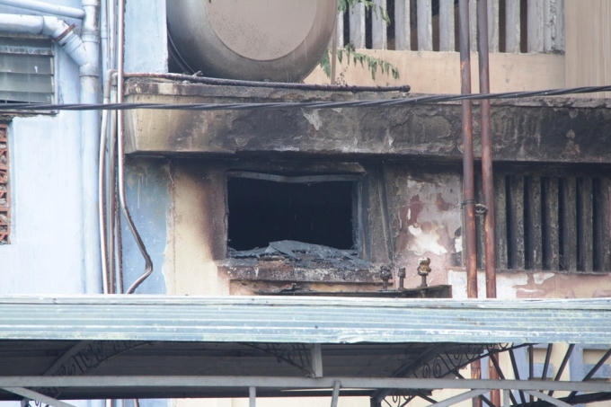 Lửa thiêu rụi bên trong trạm biến áp.