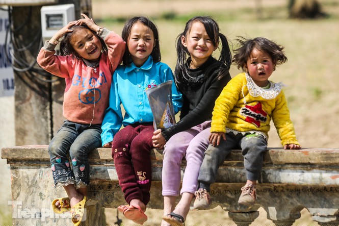 Ngắm nét ngây thơ của những đứa trẻ vùng cao nguyên đá Hà Giang - ảnh 2