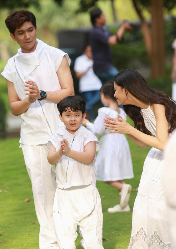 Gia đình Tim - Trương Quỳnh Anh.