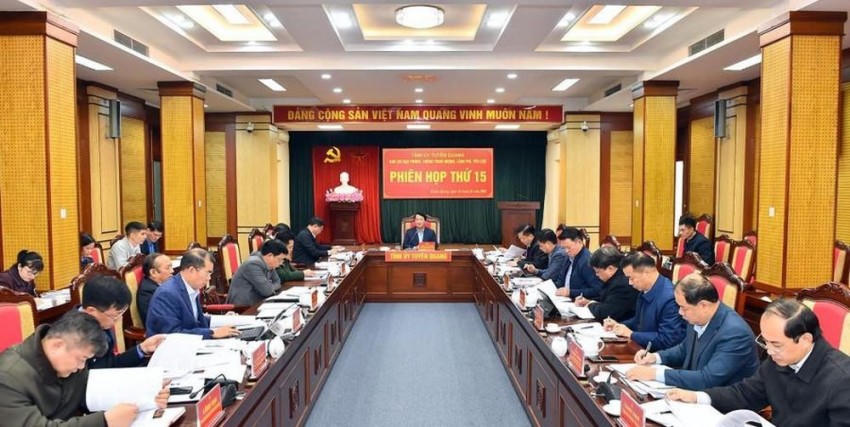 Bí thư Tỉnh ủy Tuyên Quang yêu cầu xử lý vi phạm với tinh thần "không có vùng cấm, không có ngoại lệ". (Ảnh: CTTTQ)