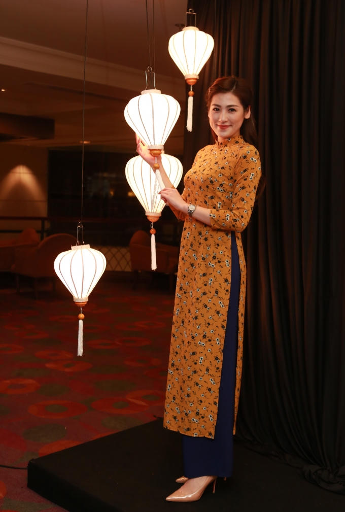 Ngọc Hân, Hoàng My, Tú Anh gây quỹ cho trẻ hở hàm ếch