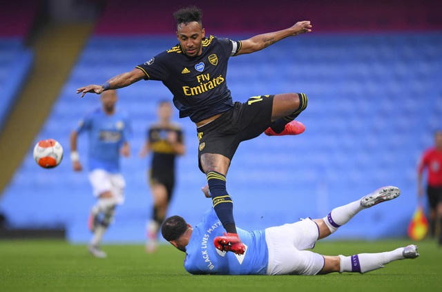 Arsenal thi đấu bế tắc khi phải thi đấu thiếu người, họ đã không thể có được một pha tấn công sắc nét khiến khung thành Man City chao đảo