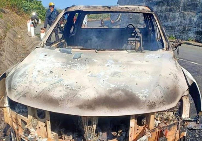 Hinh1 O to chay tro khung