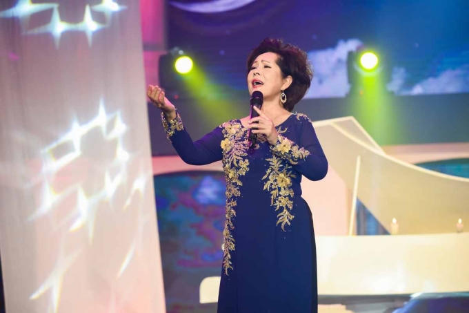 Ca sĩ Phương Dung.