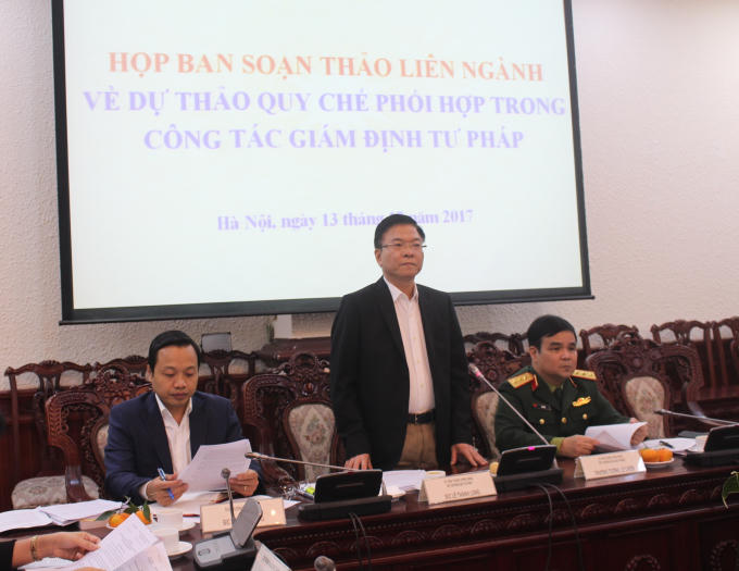 Bộ trưởng Bộ Tư pháp Lê Thành Long đã chủ trì cuộc họp Ban soạn thảo xây dựng Dự thảo Quy chế phối hợp liên ngành trong công tác giám định tư pháp.